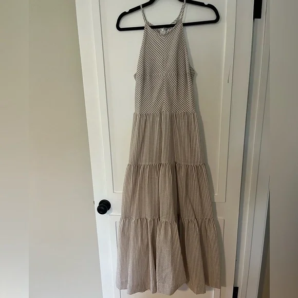 Petal & Pup Neutral Gingham maxi dress - Picture 7 of 8